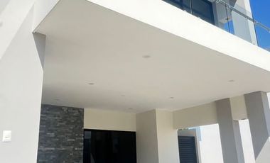 HERMOSA CASA EN VENTA CERCA DE PLAYAS