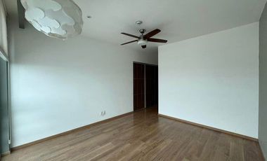 Penthouse con 3 recámaras, amenidades, terraza - RENTA. Santa Fe Juriquilla