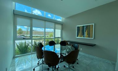 Penthouse con 3 recámaras, amenidades, terraza - RENTA. Santa Fe Juriquilla