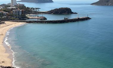 DEPARTAMENTOS EN VENTA A PIE DE PLAYA EN MAZATLAN
