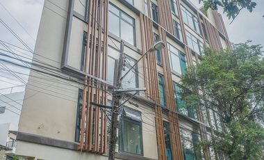 6 storey Fully Finished Office Building in Mandaluyong For Sale
