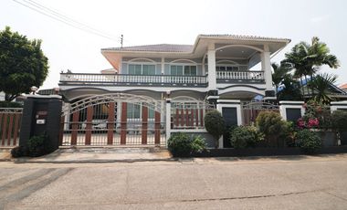 An Outstanding 4 BRM, 4 BATH, 2 Level Home For Sale In Mak Khaeng, Udon Thani, Thailand.