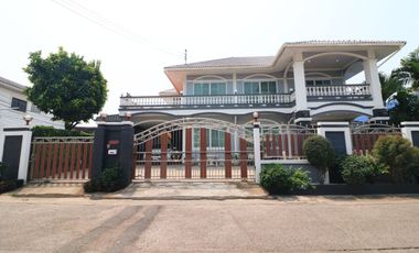 An Outstanding 4 BRM, 4 BATH, 2 Level Home For Sale In Mak Khaeng, Udon Thani, Thailand.