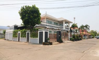 An Outstanding 4 BRM, 4 BATH, 2 Level Home For Sale In Mak Khaeng, Udon Thani, Thailand.