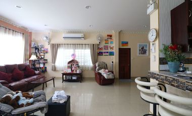 An Outstanding 4 BRM, 4 BATH, 2 Level Home For Sale In Mak Khaeng, Udon Thani, Thailand.