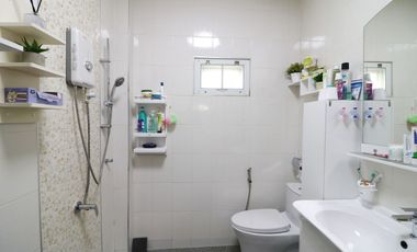 An Outstanding 4 BRM, 4 BATH, 2 Level Home For Sale In Mak Khaeng, Udon Thani, Thailand.