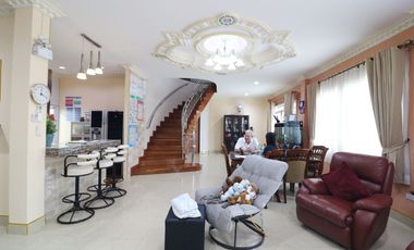 An Outstanding 4 BRM, 4 BATH, 2 Level Home For Sale In Mak Khaeng, Udon Thani, Thailand.