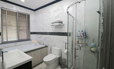 An Outstanding 4 BRM, 4 BATH, 2 Level Home For Sale In Mak Khaeng, Udon Thani, Thailand.