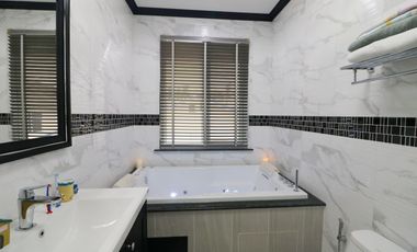 An Outstanding 4 BRM, 4 BATH, 2 Level Home For Sale In Mak Khaeng, Udon Thani, Thailand.