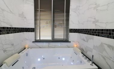 An Outstanding 4 BRM, 4 BATH, 2 Level Home For Sale In Mak Khaeng, Udon Thani, Thailand.