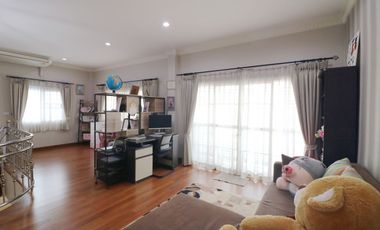 An Outstanding 4 BRM, 4 BATH, 2 Level Home For Sale In Mak Khaeng, Udon Thani, Thailand.