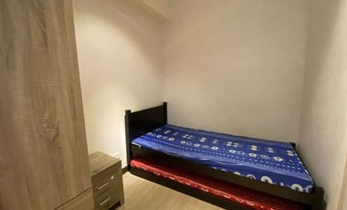 For Rent 2 Bedroom Unit with Parking Fairway Terraces Pasay near School and Airport