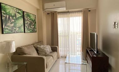 For Rent 2 Bedroom Unit with Parking Fairway Terraces Pasay near School and Airport