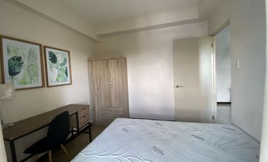 For Rent 2 Bedroom Unit with Parking Fairway Terraces Pasay near School and Airport