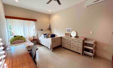 HERMOSA CASA EN RESIDENCIAL CUMBRES EN RENTA