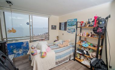 SE VENDE DEPARTAMENTO EN CONDOMINIO JARDINES DE HUAYQUIQUE.