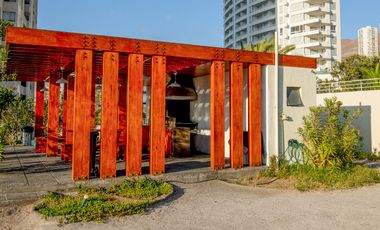 SE VENDE DEPARTAMENTO EN CONDOMINIO JARDINES DE HUAYQUIQUE.