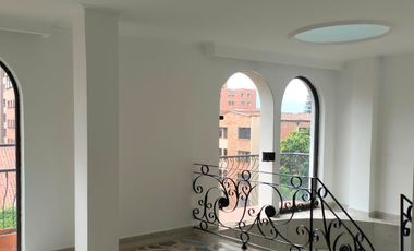 Apartamento en Arriendo El portal, Envigado, Antioquia