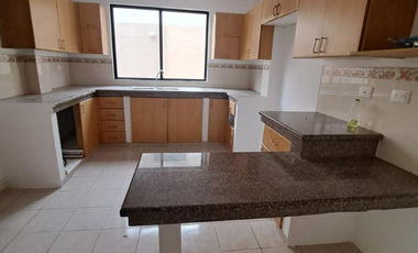 Venta Casa Urbanización Ciudad Celeste Samborondon Guayaquil