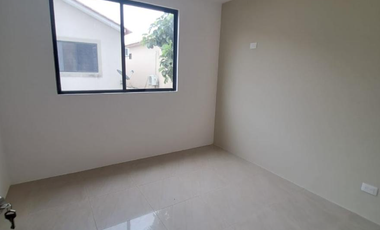 Venta Casa Urbanización Ciudad Celeste Samborondon Guayaquil