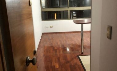 Oportunidad de Inversión, Vende Depto. 1 dormitorio 1 baño, con Bodega, Centro de Santiago.