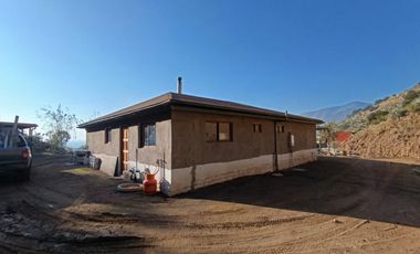 Se vende casa sólida 110 m2, terreno 2500 m2, en Comunidad , entorno campestre