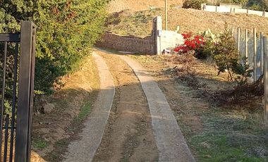 Se vende casa sólida 110 m2, terreno 2500 m2, en Comunidad , entorno campestre