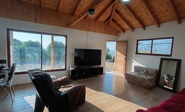 Se vende casa sólida 110 m2, terreno 2500 m2, en Comunidad , entorno campestre