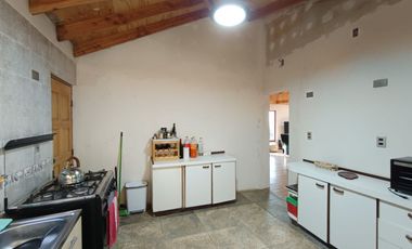 Se vende casa sólida 110 m2, terreno 2500 m2, en Comunidad , entorno campestre