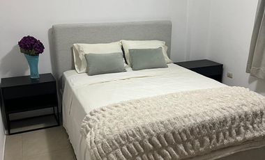 Departamento Amoblado en Alquiler en los Ceibos, 2 Habitaciones, 3 Baños, Garaje, Norte de Guayaquil.