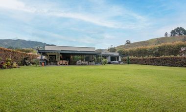 ARRIENDO HERMOSA CASA AMOBLADA EL RETIRO FIZEBAD