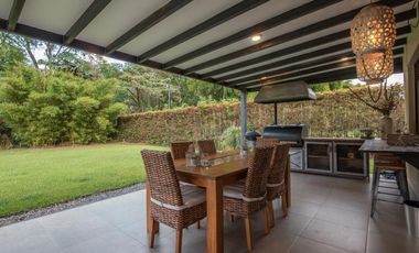 ARRIENDO HERMOSA CASA AMOBLADA EL RETIRO FIZEBAD