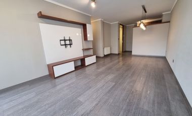 Venta de Lindo Depto. de 2 dormitorios 2 baños. Metro Pedro de Valdivia, Providencia.