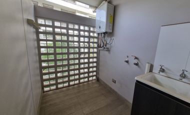 Venta de Lindo Depto. de 2 dormitorios 2 baños. Metro Pedro de Valdivia, Providencia.
