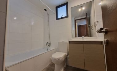 Venta de Lindo Depto. de 2 dormitorios 2 baños. Metro Pedro de Valdivia, Providencia.