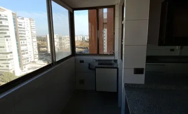 ARRIENDO Departamento 3 Dormitorios 4 Baños Pieza De Servicio