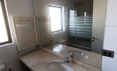 ARRIENDO Departamento 3 Dormitorios 4 Baños Pieza De Servicio