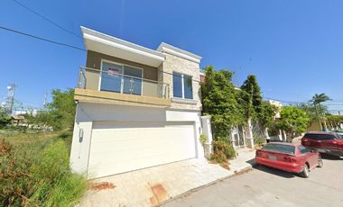 VENTA DE CASA GRANDE EN LINARES, COL. VICTORIA, MATAMOROS, TAMAULIPAS