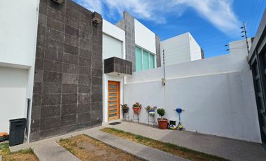 CASA EN RENTA EN VILLA MAGNA PRIMERA SECCION