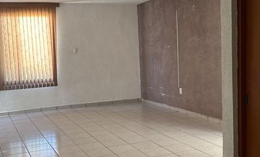 CASA EN VENTA EN EL SAUZALITO