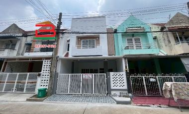 ทาวน์เฮาส์ หมู่บ้าน สราญธร คลอง 4 เนื้อที่ 19 ตารางวา ตำบลบึงยี่โถ อำเภอธัญบุรี จังหวัดปทุมธานี