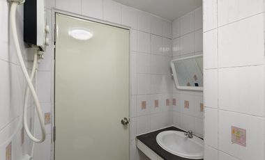 Condo Near the MRT for Under 1 Million Baht!! Corner Unit for Sale at Bang Yai Square Near Kanchanaphisek Road, MRT Talad Bang Yai, Central Westgate,