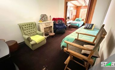 SE VENDE LINDA Y AMPLIA CASA DEL EMBLEMÁTICO JORGE PEDREROS CON EXCELENTE UBICACION Y EN UN SECTOR TRANQUILO.