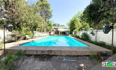 SE VENDE LINDA Y AMPLIA CASA DEL EMBLEMÁTICO JORGE PEDREROS CON EXCELENTE UBICACION Y EN UN SECTOR TRANQUILO.