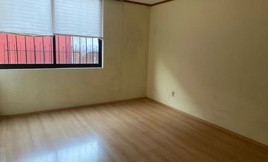 4 RECAMARAS, CERCA DE MIRAMONTES Y TAXQUEÑA, JARDÍN, EN EXCELENTE ESTADO