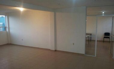 edificio sobre el bulevard minero