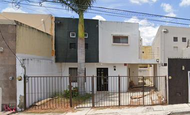 Casa en venta en Av. Los Almendros, Victoria, Tamaulipas