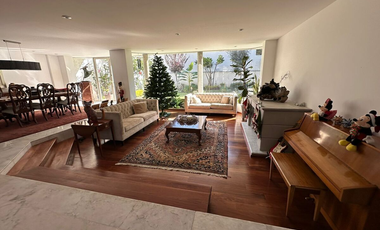 CASA REMODELADA Y LLENA DE ESPACIOS EN EL CORAZÓN DE PEDREGAL DE SAN FRANCISCO