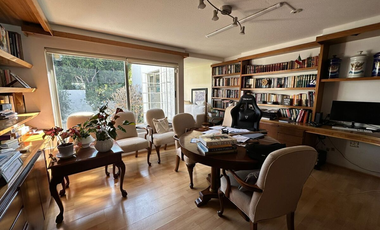 CASA REMODELADA Y LLENA DE ESPACIOS EN EL CORAZÓN DE PEDREGAL DE SAN FRANCISCO