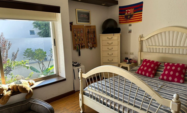 CASA REMODELADA Y LLENA DE ESPACIOS EN EL CORAZÓN DE PEDREGAL DE SAN FRANCISCO
